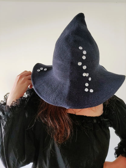 Chapeau de sorcière bleu nuit et strass